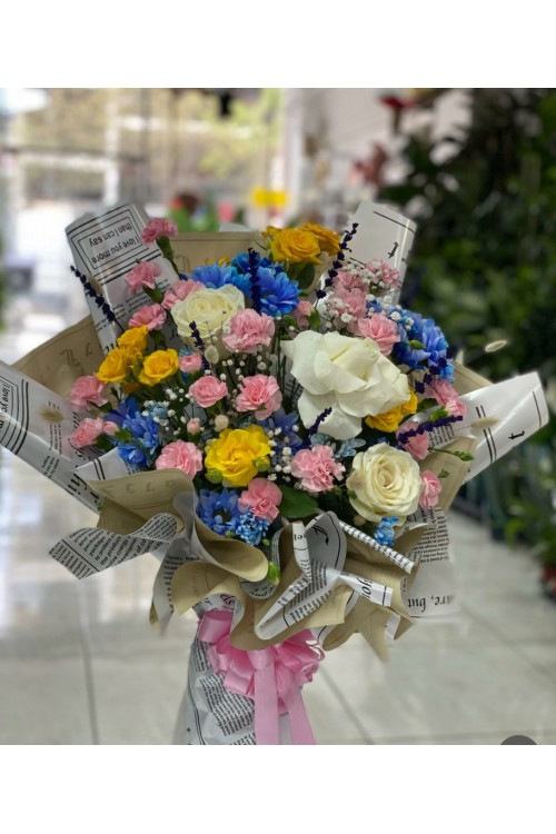 Vazo Da Renkli Buket